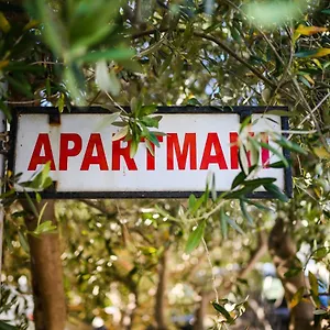 Apartman Milka, Zára